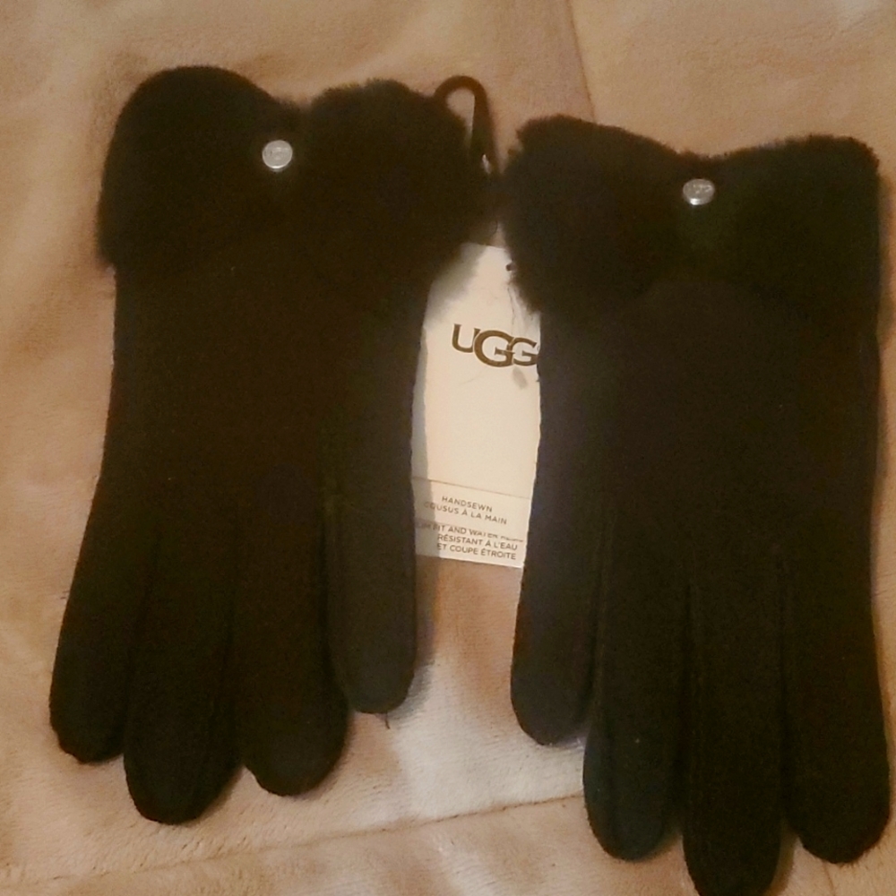 UGG Gloves